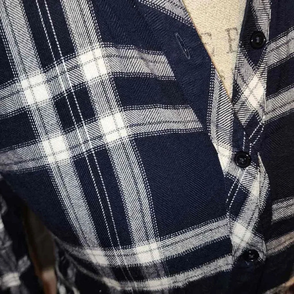 Rails Womens Navy Blue White Plaid Long Sleeve Button Front Shirt XS - Picture 3 of 5